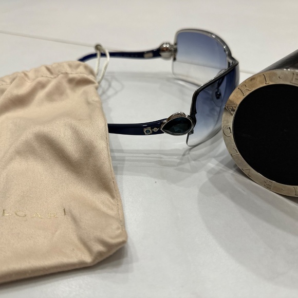 Authentic Bvlgari sunglasses - Picture 3 of 5